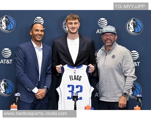 克里斯蒂称赞弗拉格篮下对抗能力出色并在关键时刻命中重要投篮 克里斯蒂称赞弗拉格篮下对抗能力出色并在关键时刻命中重要投篮